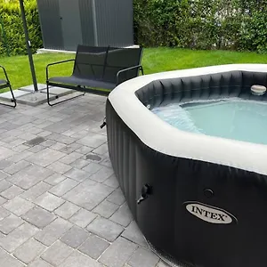  Ferienhaus Haushälfte Mit Garten, Kamin, Grill&whirlpool Nähe Ber Deutschland